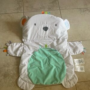 Tummy time mat with matching pillow